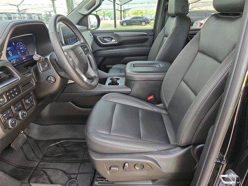 Used 2024 Chevrolet Tahoe Z71 w/ Luxury Package AWD/4WD image 27