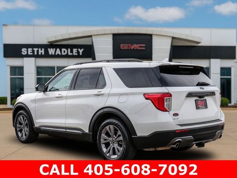 Used 2023 Ford Explorer XLT w/ Equipment Group 202A RWD image 5