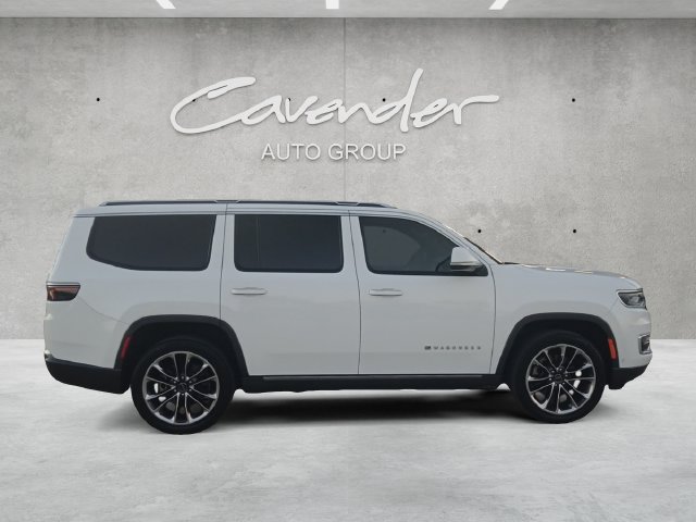 Used 2022 Jeep Wagoneer Series III w/ Premium Group I AWD/4WD image 18