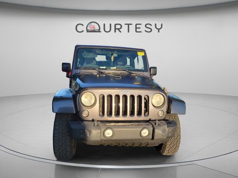 Used 2014 Jeep Wrangler Unlimited Sahara w/ Connectivity Group AWD/4WD image 29