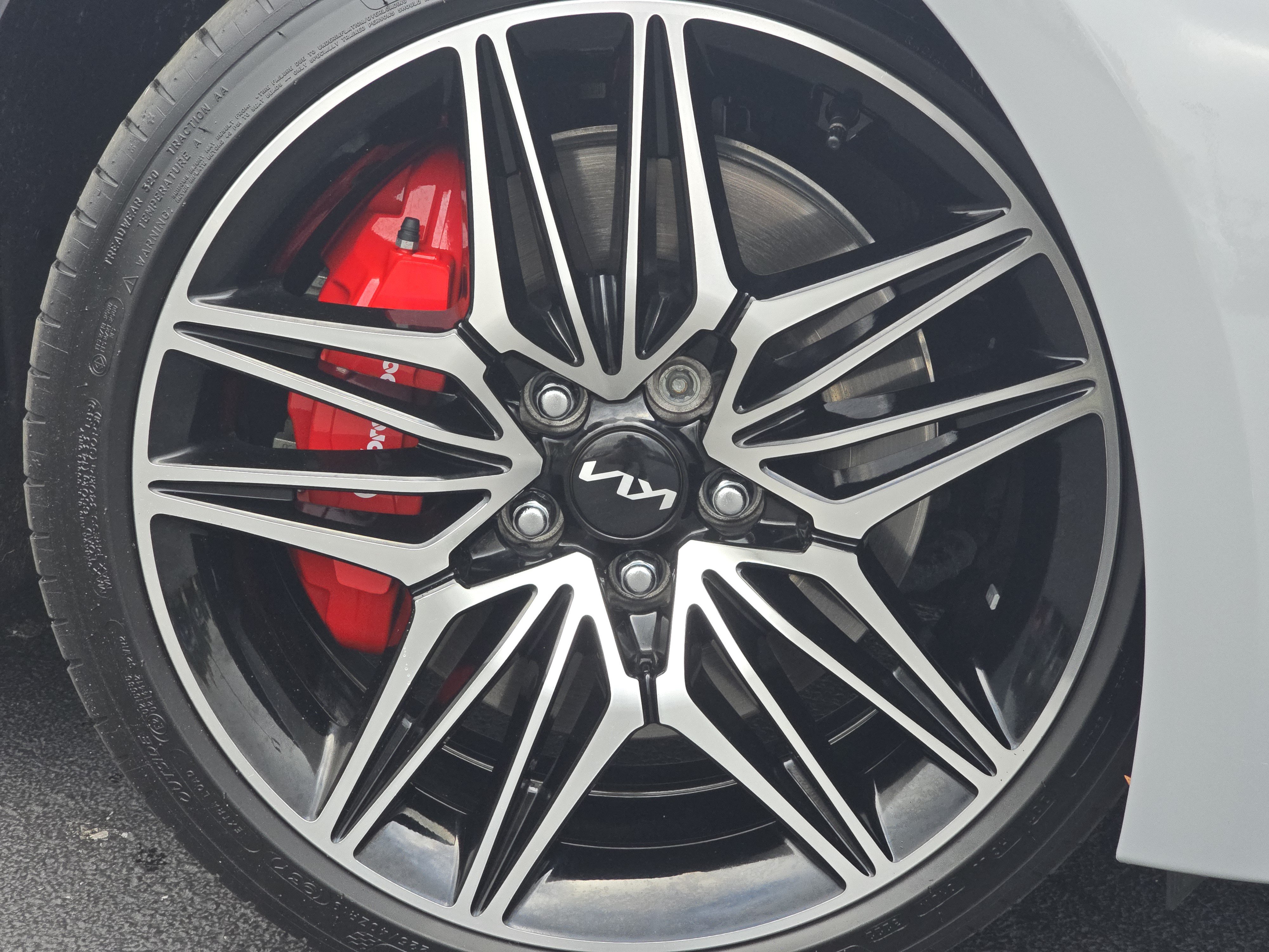 Used 2023 Kia Stinger GT2 RWD image 15