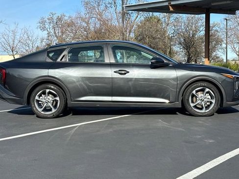 Certified 2025 Kia K4 LXS image 3