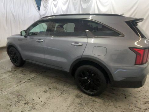 Used 2021 Kia Sorento S w/ Panoramic Sunroof Package AWD/4WD image 9