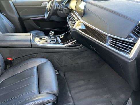 Used 2021 BMW X7 xDrive40i w/ M Sport Package image 28