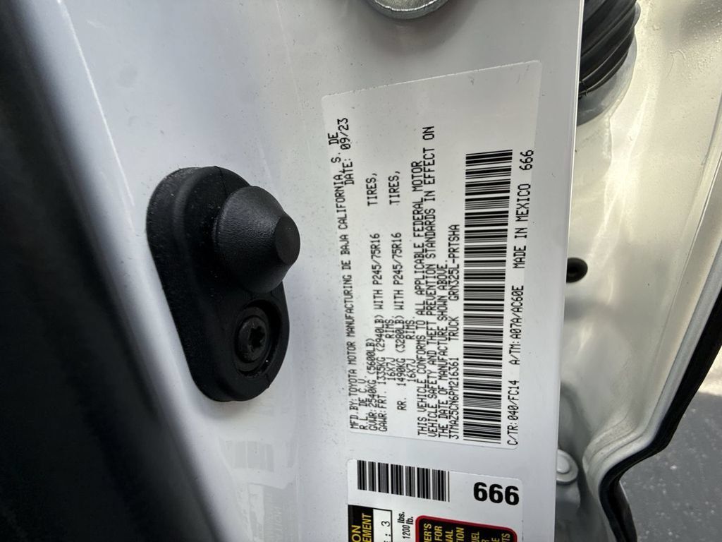 Used 2023 Toyota Tacoma SR5 RWD image 33