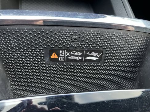 Used 2025 Chevrolet Equinox RS image 40