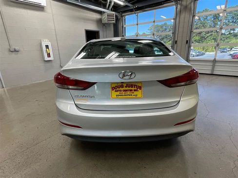 Used 2018 Hyundai Elantra Value Edition w/ Cargo Package FWD image 4