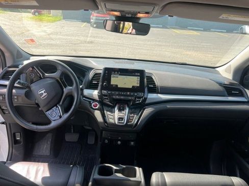 Used 2023 Honda Odyssey Touring image 13