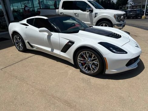 Used 2016 Chevrolet Corvette Z06 w/ 2LZ Preferred Equipment Group RWD image 11