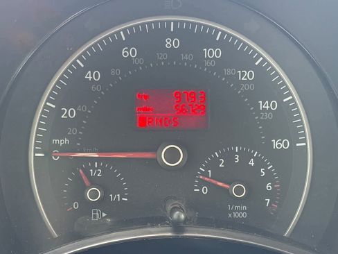 Used 2009 Volkswagen Beetle S image 23