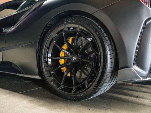 Used 2016 Ferrari 488 GTB RWD image 17