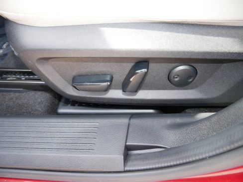 Used 2023 Nissan Rogue SL w/ SL Premium Package image 16