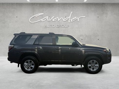 Used 2022 Toyota 4Runner SR5 RWD image 17