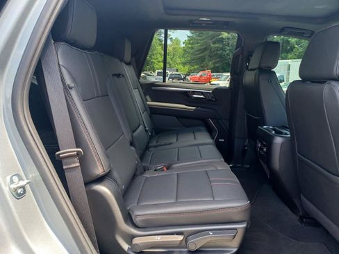 Used 2025 Chevrolet Tahoe RST w/ Comfort Package AWD/4WD image 25
