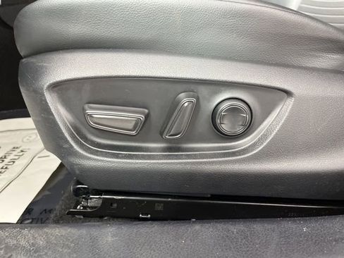 Used 2023 Toyota Camry SE image 36