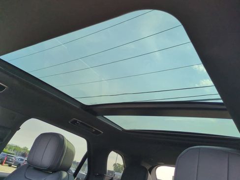 New 2025 Land Rover Range Rover Sport Dynamic SE image 17