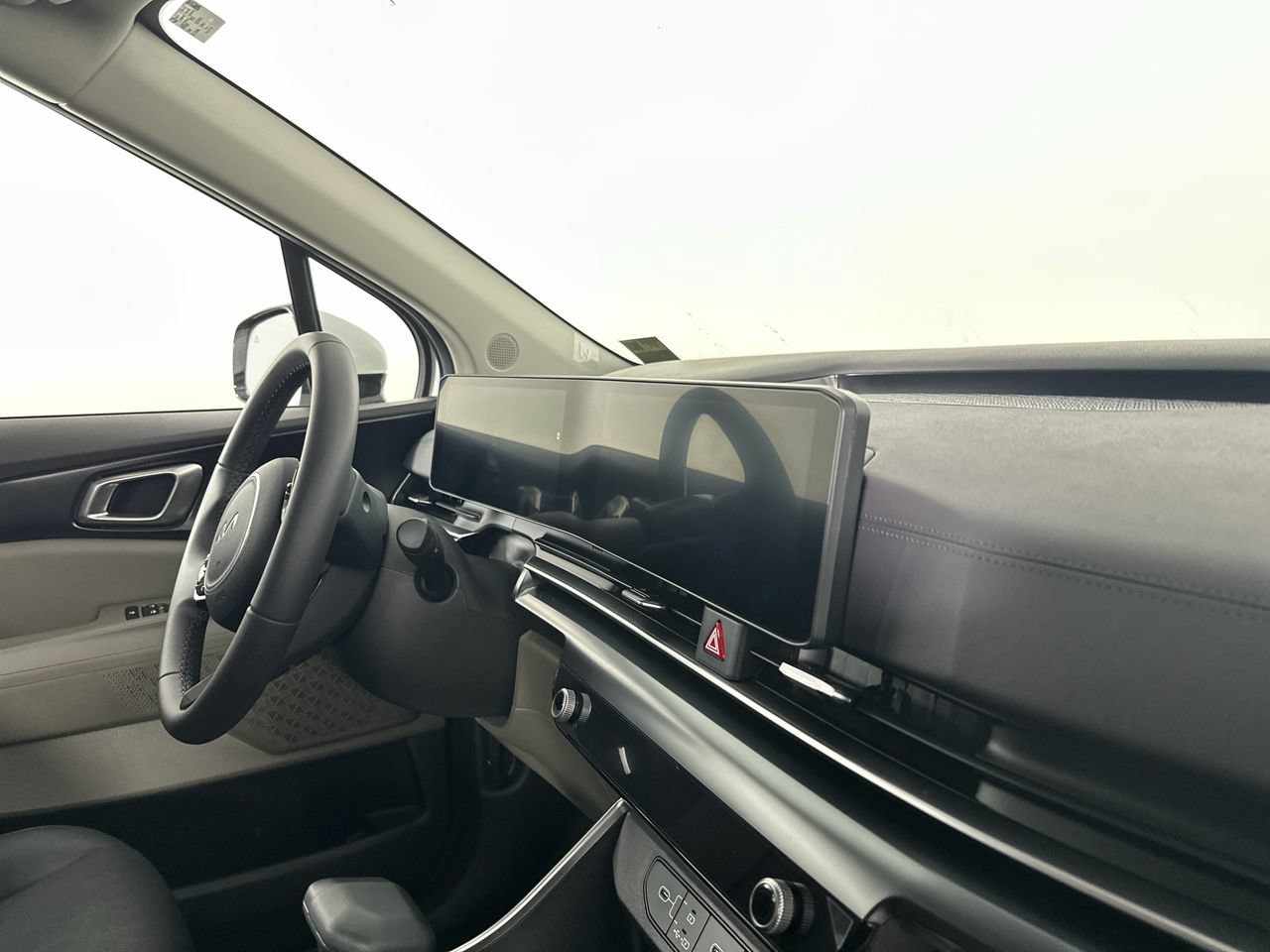Certified 2026 Kia Carnival FWD image 14