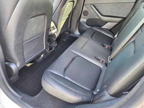 Used 2023 Tesla Model Y Performance image 17