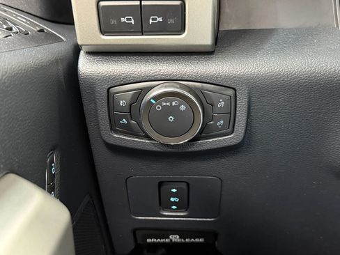 Used 2022 Ford F250 Lariat w/ Tremor Off-Road Package image 27