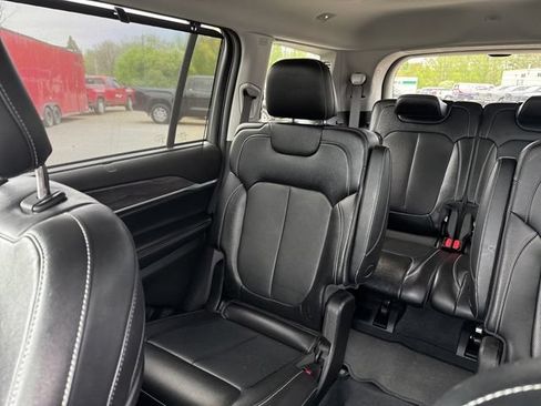 Used 2023 Jeep Grand Cherokee L Limited w/ Luxury Tech Group II AWD/4WD image 20