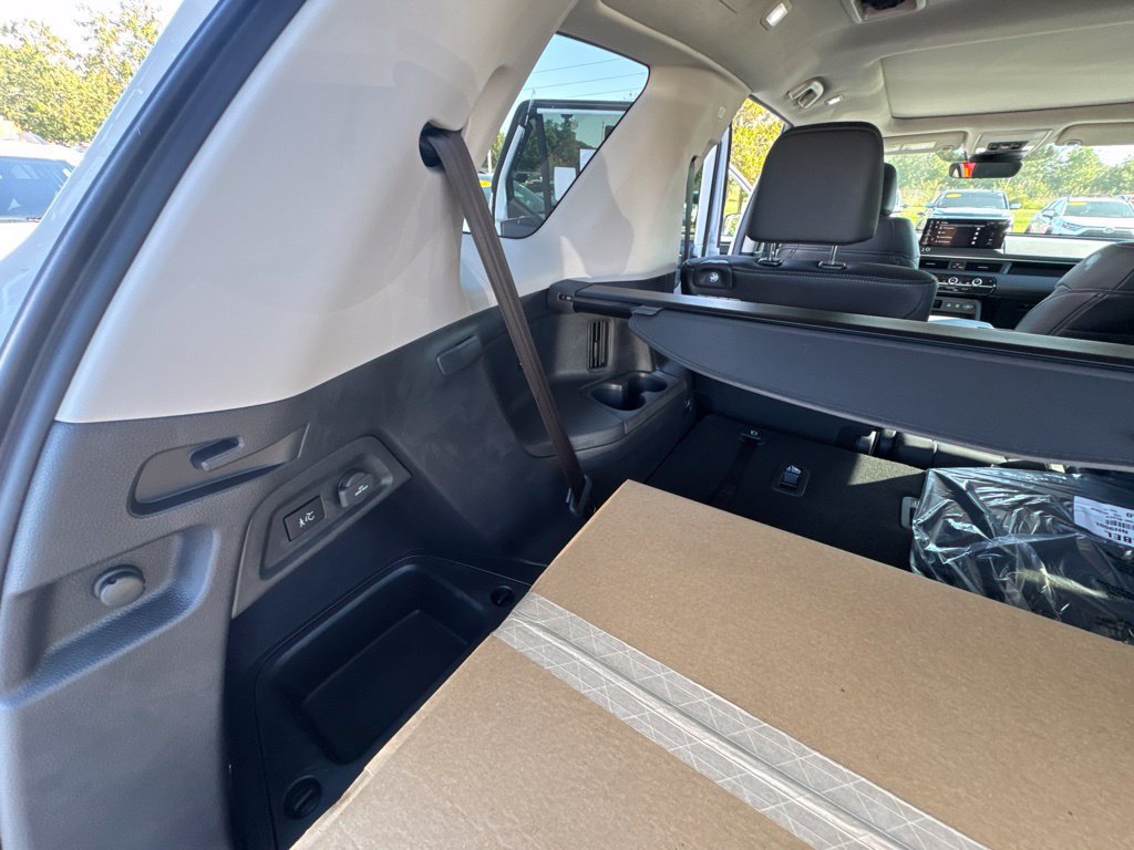 New 2026 Honda Pilot Touring image 31
