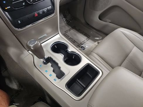 Used 2011 Jeep Grand Cherokee Laredo AWD/4WD image 22