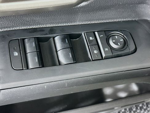 Used 2024 Toyota Tacoma TRD Off-Road image 15