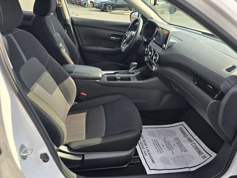 Used 2025 Nissan Sentra SV FWD image 14