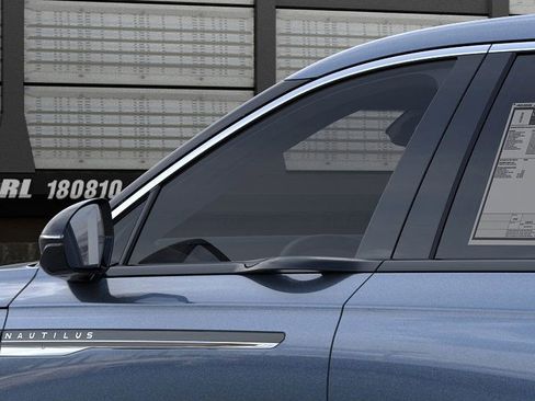 New 2026 Lincoln Nautilus Premier image 20