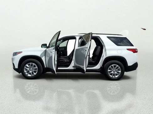 Used 2021 Chevrolet Traverse LT w/ LPO, Floor Liner Package FWD image 12