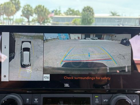 Used 2025 Toyota Grand Highlander AWD Hybrid image 22