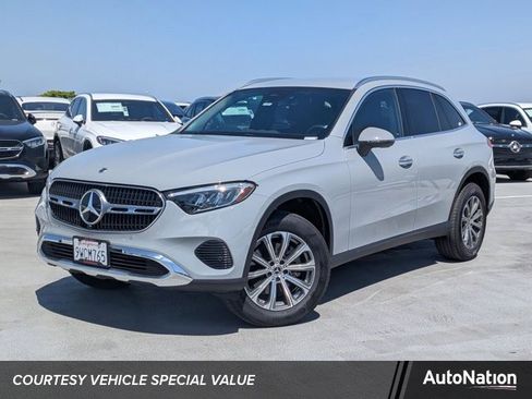 Used 2026 Mercedes-Benz GLC 300 image 1