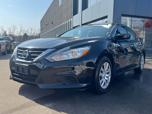 Used 2018 Nissan Altima 2.5 S w/ S Convenience Package image 1