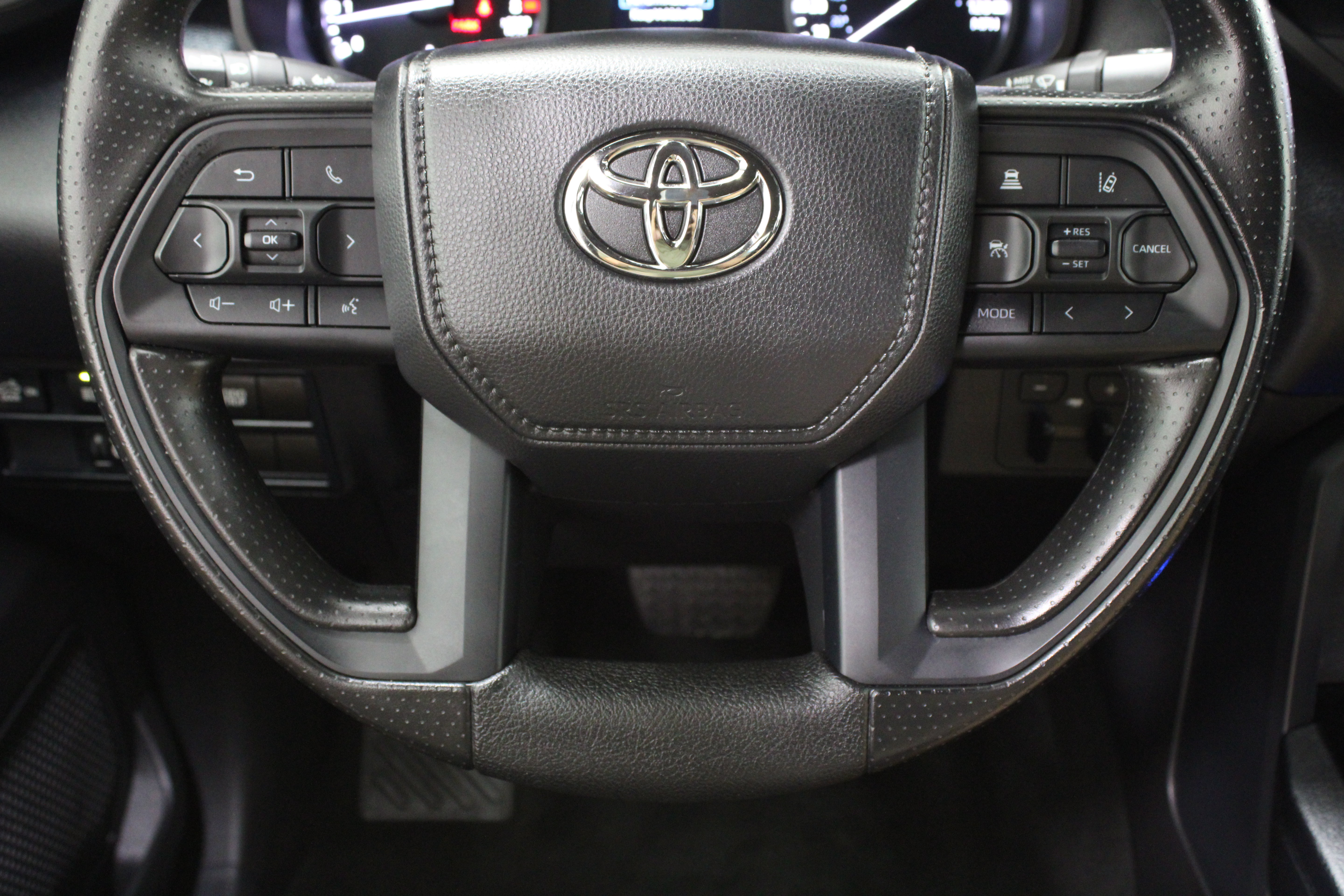 Used 2026 Toyota Tundra SR5 w/ SX Package AWD/4WD image 26