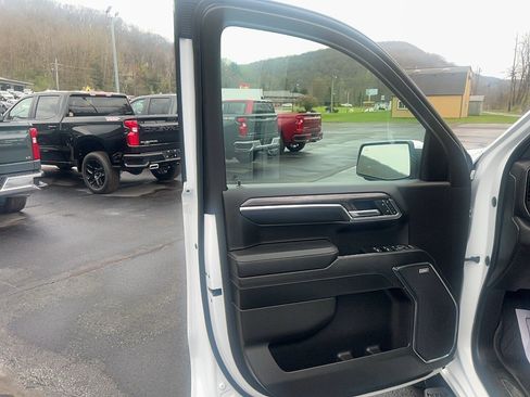 Used 2023 Chevrolet Silverado 1500 LTZ image 11