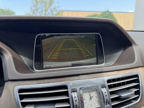 Used 2014 Mercedes-Benz E 350 Sedan image 2