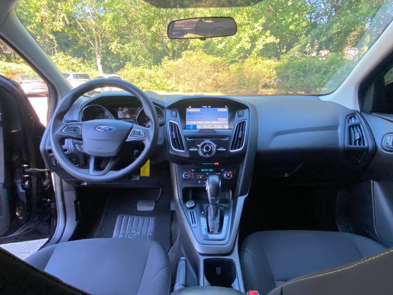Used 2017 Ford Focus SEL FWD image 39