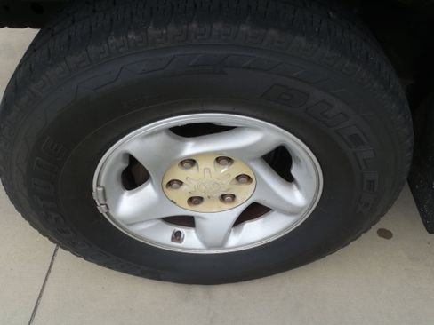 Used 2001 Toyota Sequoia SR5 image 16