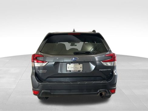 Used 2022 Subaru Forester Premium image 6