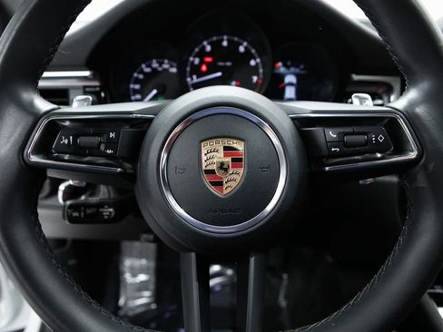 Certified 2024 Porsche Macan image 14
