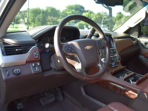 Used 2015 Chevrolet Tahoe LTZ RWD image 14