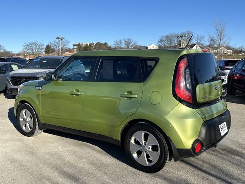 Used 2016 Kia Soul Base image 14