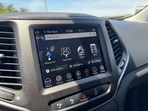 Used 2021 Jeep Cherokee Trailhawk w/ Sun, Sound & Nav Group AWD/4WD image 22