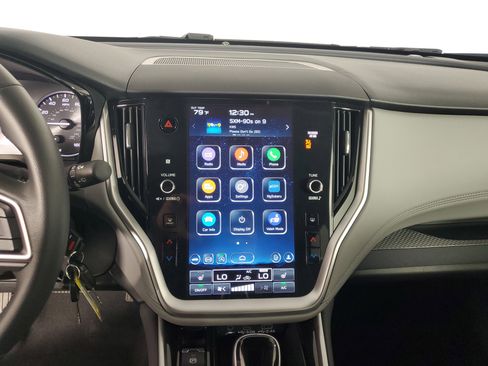 Used 2025 Subaru Outback Premium image 16