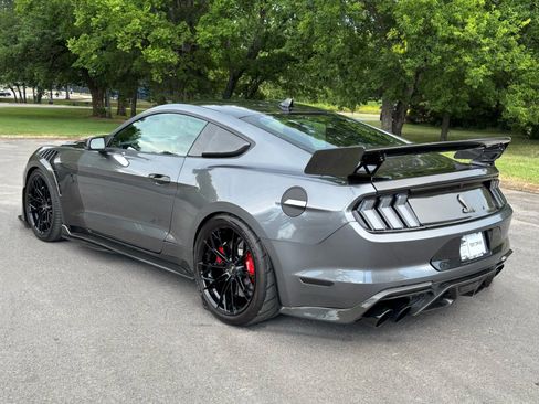 Used 2021 Ford Mustang Shelby GT500 w/ Technology Package RWD image 8