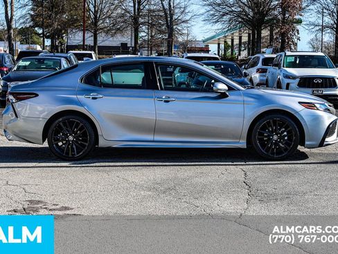 Used 2024 Toyota Camry XSE image 9