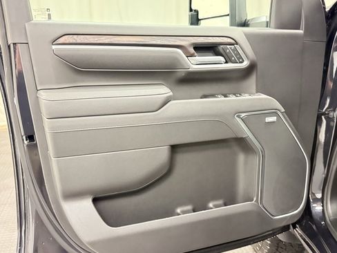 New 2026 GMC Sierra 2500 SLT w/ SLT Premium Package image 26