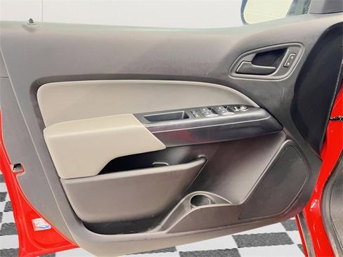 Used 2020 Chevrolet Colorado W/T w/ WT Convenience Package image 11