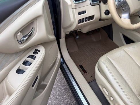 Used 2016 Nissan Murano Platinum image 11