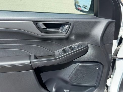Used 2025 Ford Escape Active AWD/4WD image 26